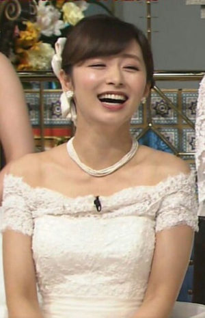 【画像】伊藤綾子のウエディングドレス花嫁姿が綺麗過ぎてやばい！ブランドや値段はいくら？│sarugak
